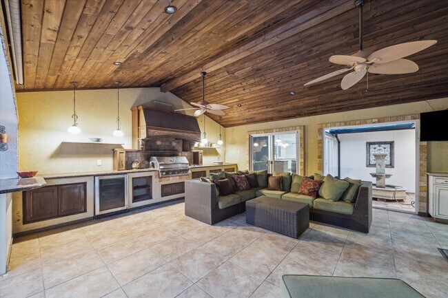 Foto del edificio - 18618 Point Lookout Dr