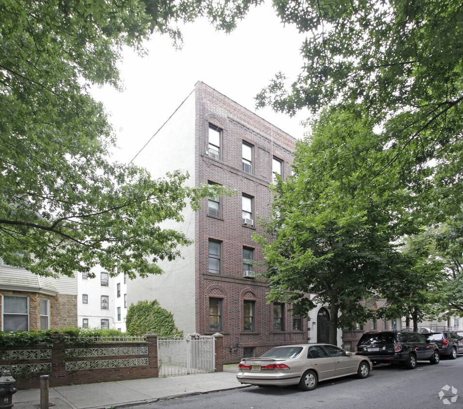 Foto del edificio - 240 Winthrop St