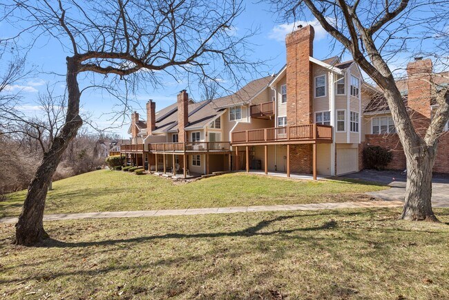 Foto del edificio - St Charles Area Townhouse