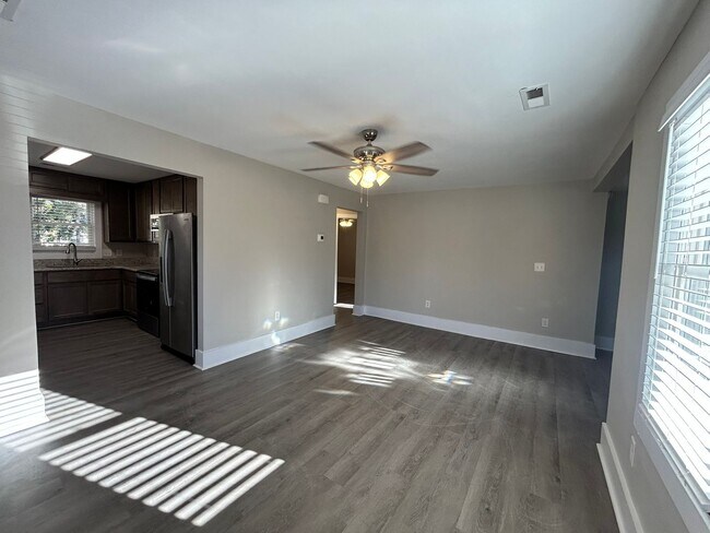 Foto del edificio - 1732 Slater Ave