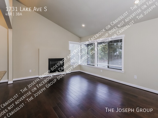 Photo - 1731 Lake Ave S House