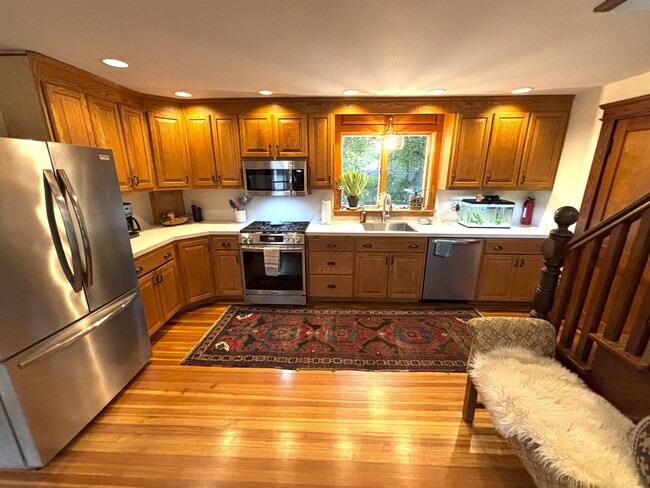 New appliances - 35 Prospect St New appliances - 35 Prospect St