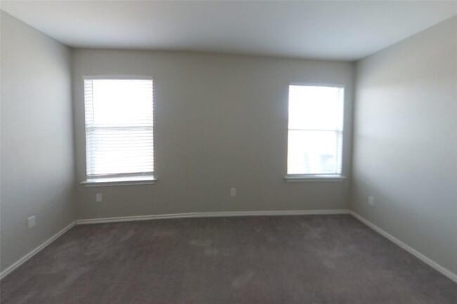 Building Photo - 302 Bird Dog Bend