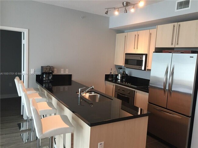 Foto del edificio - 1111 SW 1st Ave