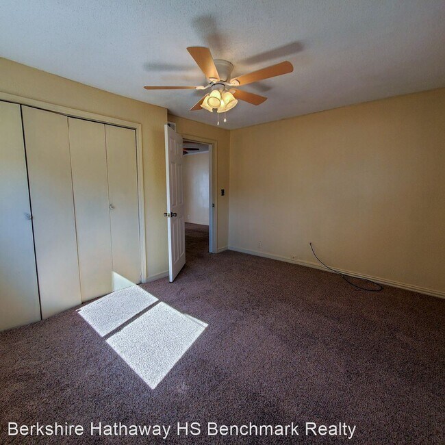 Building Photo - 3 br, 1 bath House - 718 N Beard Ave