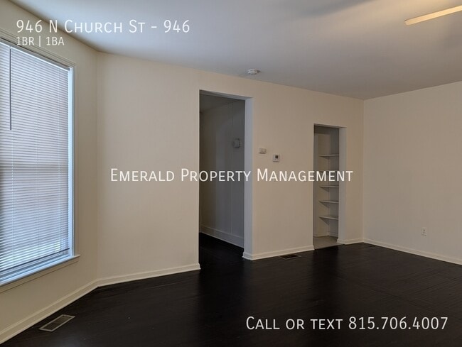 Foto del edificio - 946 N Church St