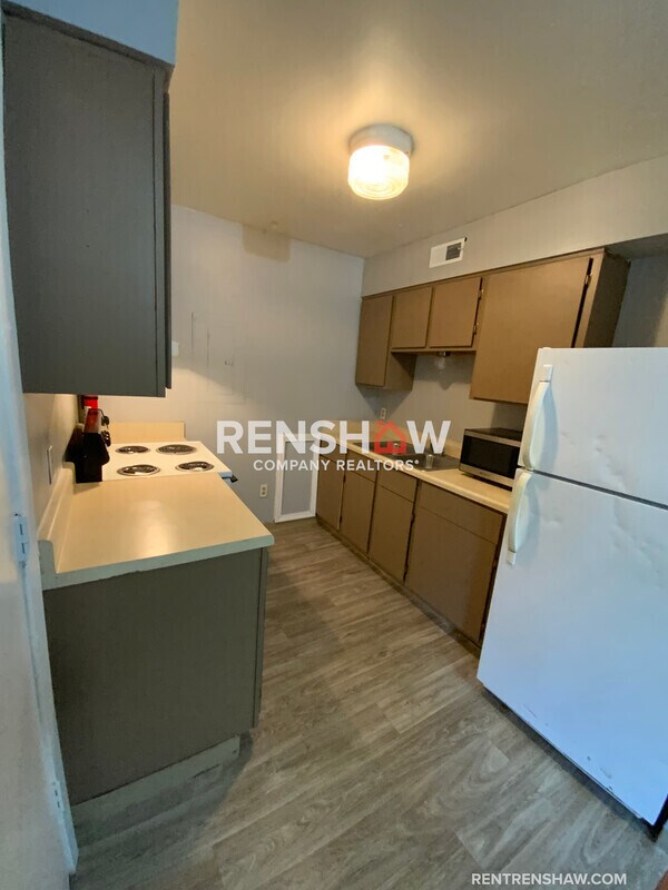 Foto del edificio - 142 Harrison Rd