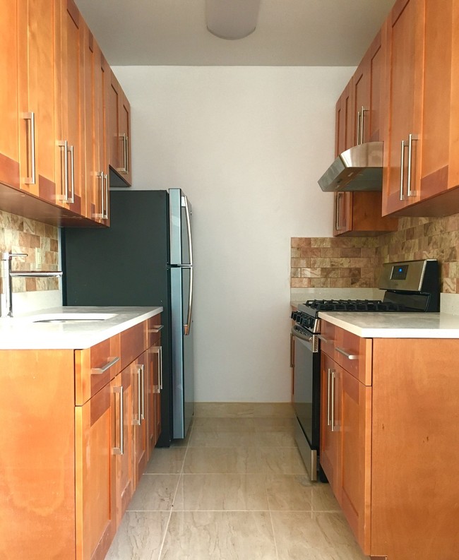 Foto del edificio - 245 96th St