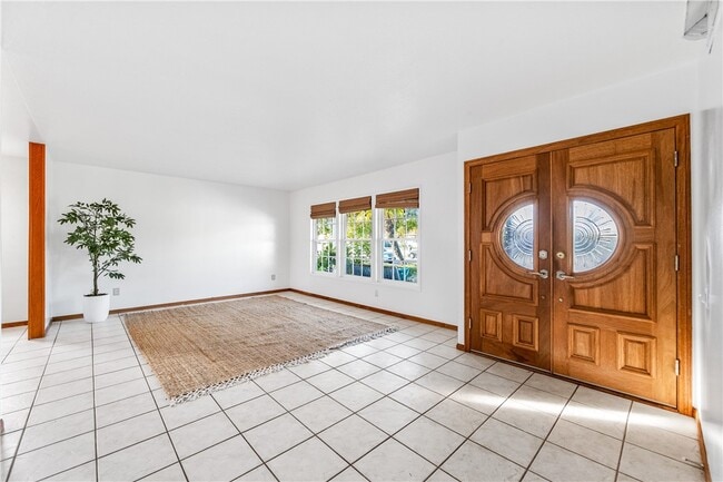 Building Photo - 6682 Alexandria Dr