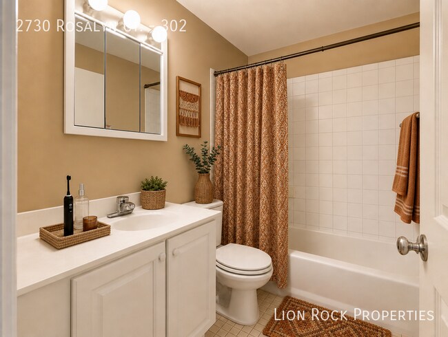Building Photo - 2730 Rosalyn Ct