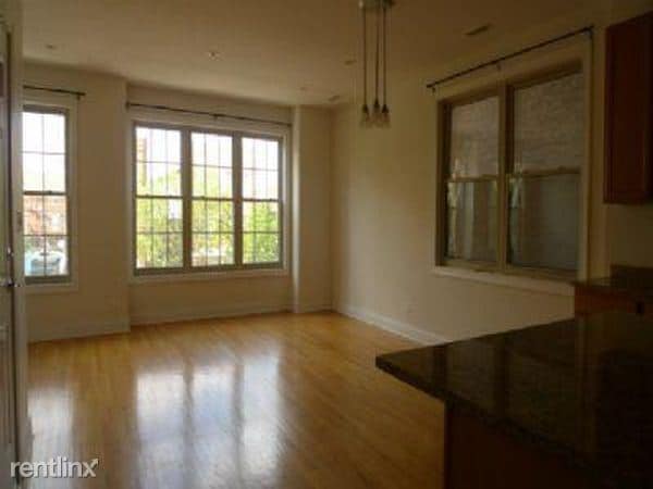 Primary Photo - 2117 W Washington Blvd