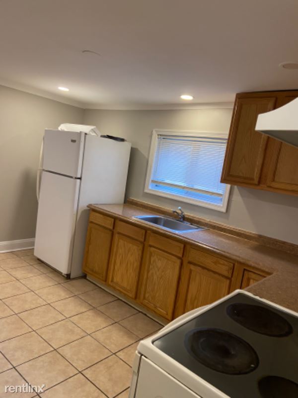 Building Photo - 2 br, 1 bath Townhome - 1333 Chestnut St