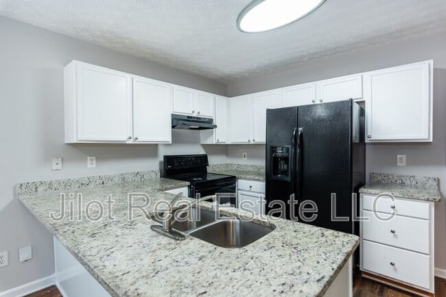 Building Photo - 218 Matthew Ln