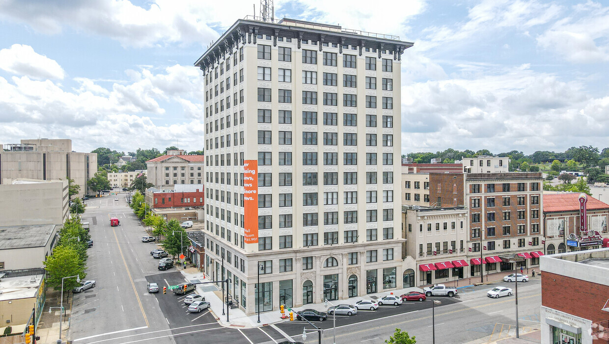 Primary Photo - Bell Lofts