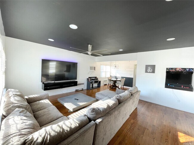 Foto del edificio - 345 E Hudson St