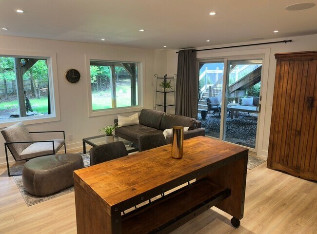 Foto del edificio - 4040 N Shore Dr