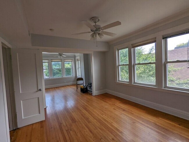 Dining room - 5352 S Campbell Ave