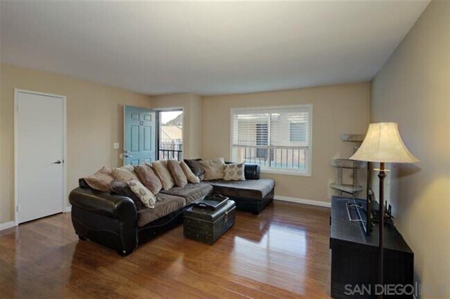 Foto del edificio - 552 Canyon Dr