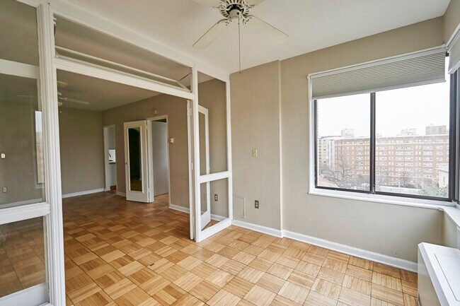 Foto del edificio - 1 Scott Cir NW