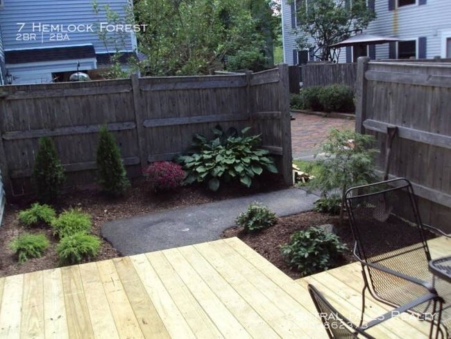 Building Photo - Townhouse for Rent !