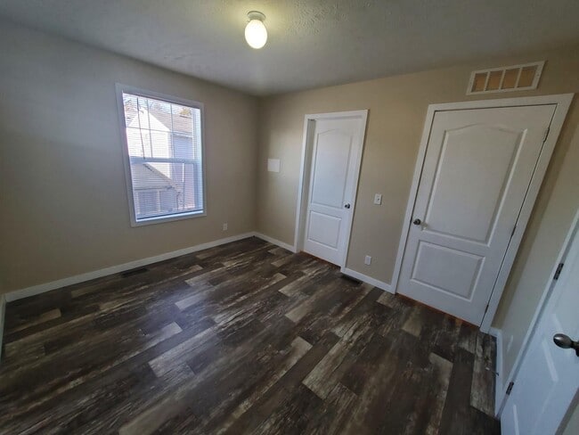 Building Photo - 49 Parakeet Hill Dr