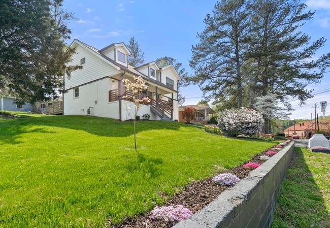 Building Photo - 3412 Collier Dr NW