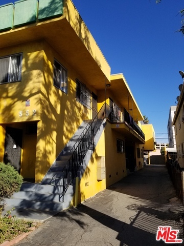 Building Photo - 952 N Hudson Ave