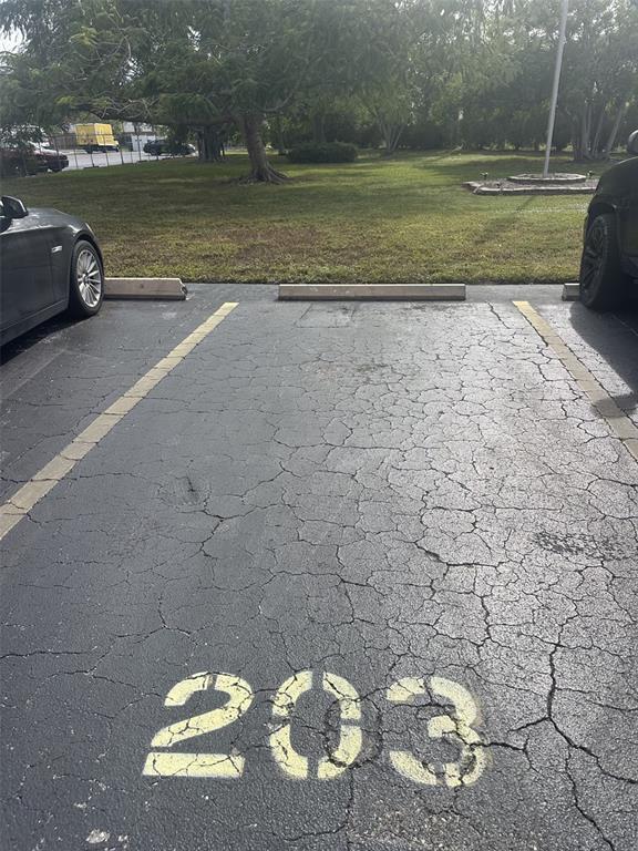 Foto del edificio - 4037 Lake Bayshore Dr