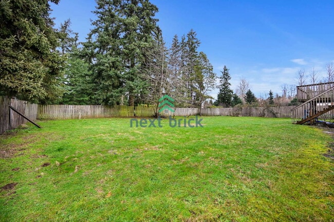 Building Photo - Beautiful remolded Single-family house