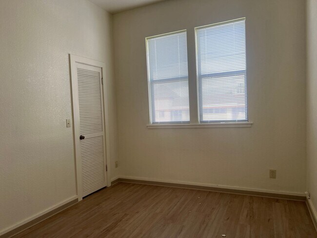 Foto del edificio - 588 Meriwether