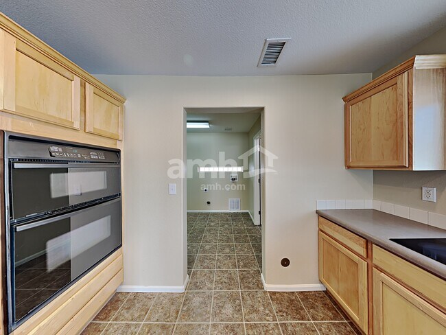 Foto del edificio - 20445 E 55th Pl