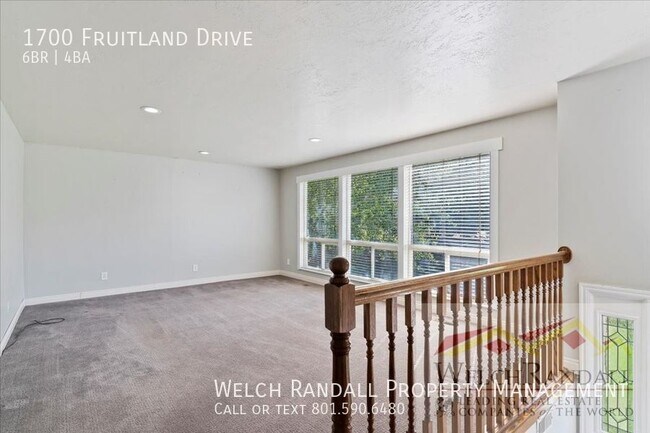 Foto del edificio - Spacious Single-Family Home in North Ogden