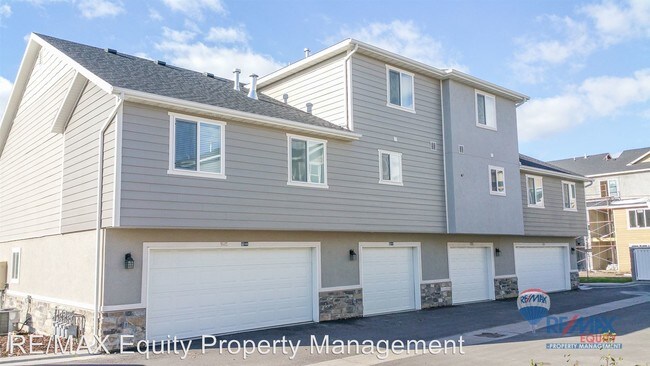 Building Photo - 141 W 710 N