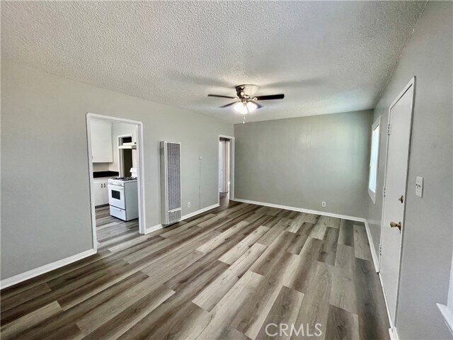 Foto del edificio - 732 E Fernleaf Ave