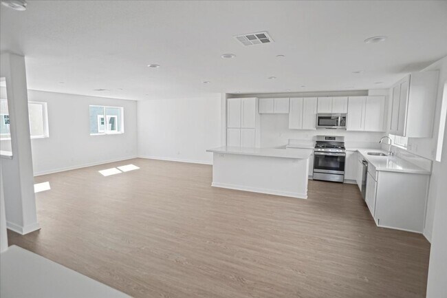 Foto del edificio - 13530 Foothill Blvd