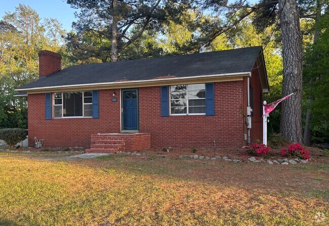Building Photo - 804 Patetown Rd