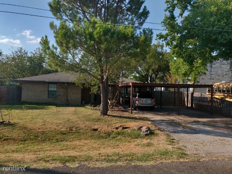 Primary Photo - 3 br, 2 bath House - 216 W Marshall St