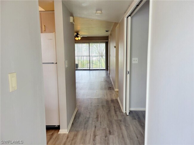 Building Photo - 136 Cape Coral Pkwy W