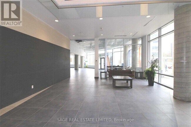 Photo du bâtiment - 158 King St N