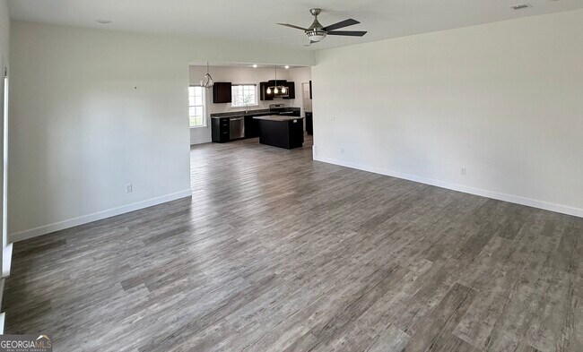 Foto del edificio - 410 N Caswell St