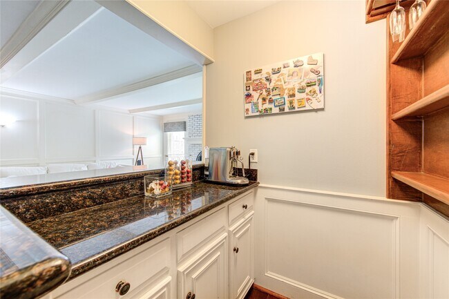 Foto del edificio - 15739 Fleetwood Oaks Dr