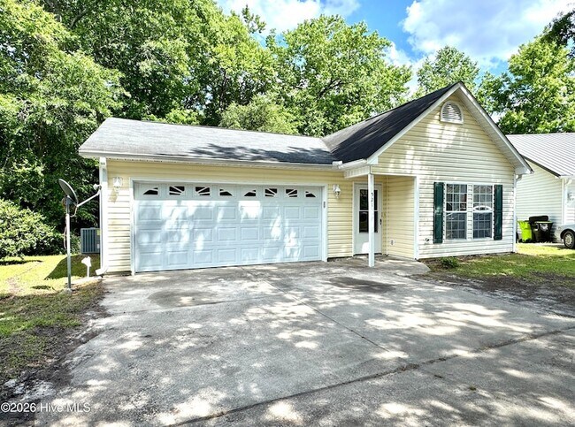 Foto del edificio - 521 Jimmies Creek Dr