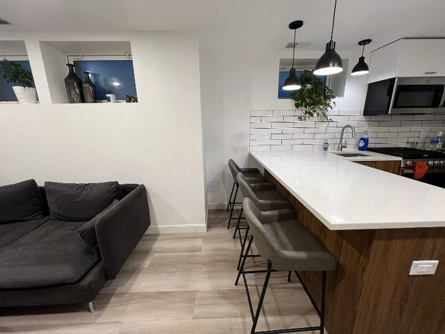 Foto del edificio - 3422 W Schubert Ave