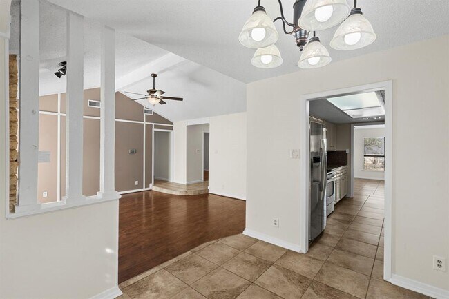 Foto del edificio - 8403 Sage Mountain Dr