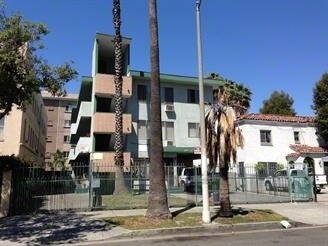 Foto del edificio - 845 S Kenmore Ave