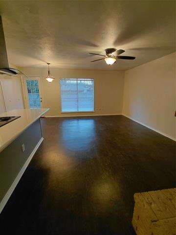 Foto del edificio - 562 Cumberland Dr