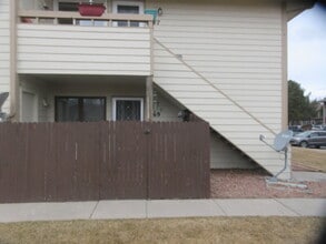 Building Photo - 4369 Hunting Meadows Cir