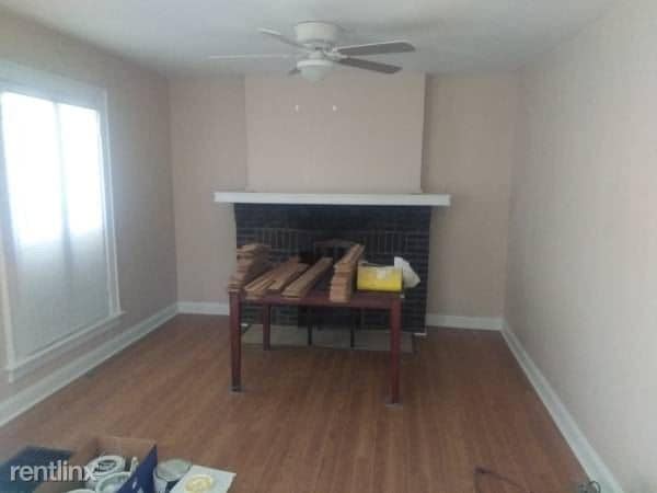 Foto del edificio - 2377 Pontiac St