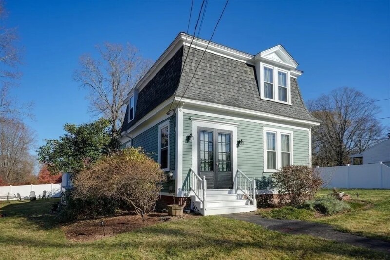 Foto principal - 32 Oak Hill Rd