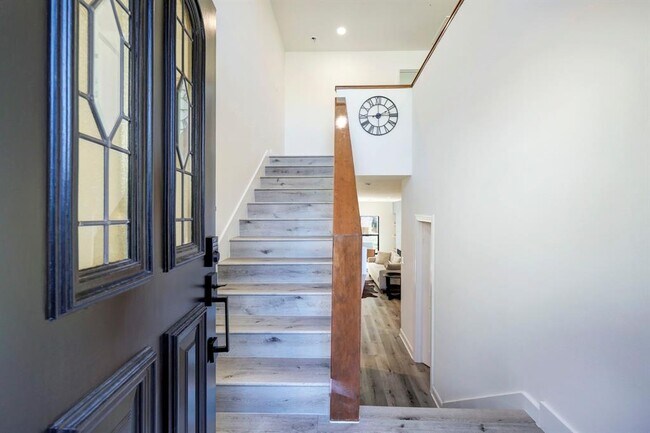 Building Photo - 12625 Memorial Dr